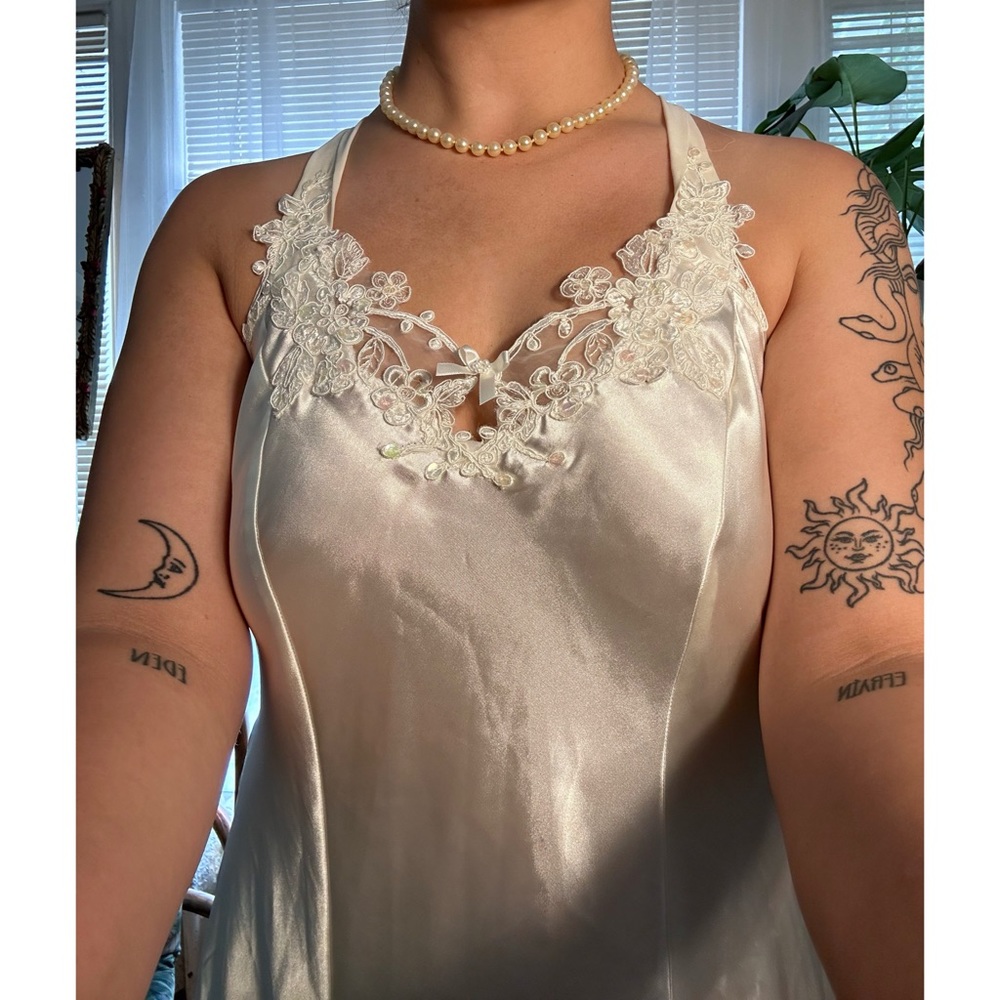 Expressions by California dynasty White midi embroidered slip dress size L.